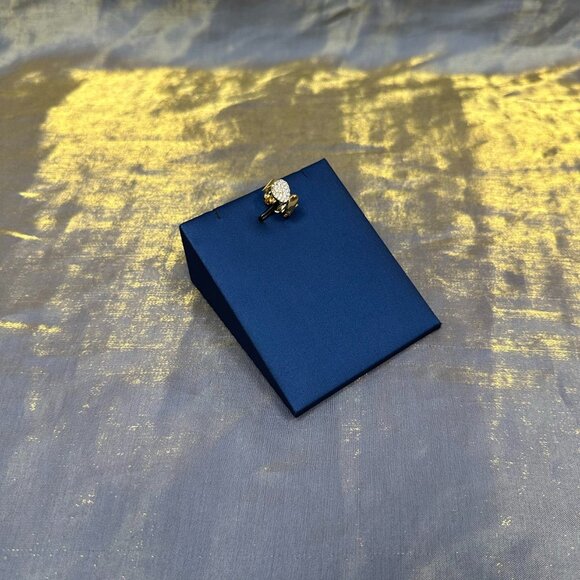 APM Monaco Galet Gold Clip-on Earrings - Picture 1 of 3